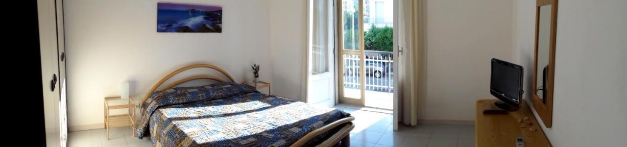 2 Bedrooms Appartement At Pescara 300 M Away From The Beach With Balcony And Wifi 외부 사진