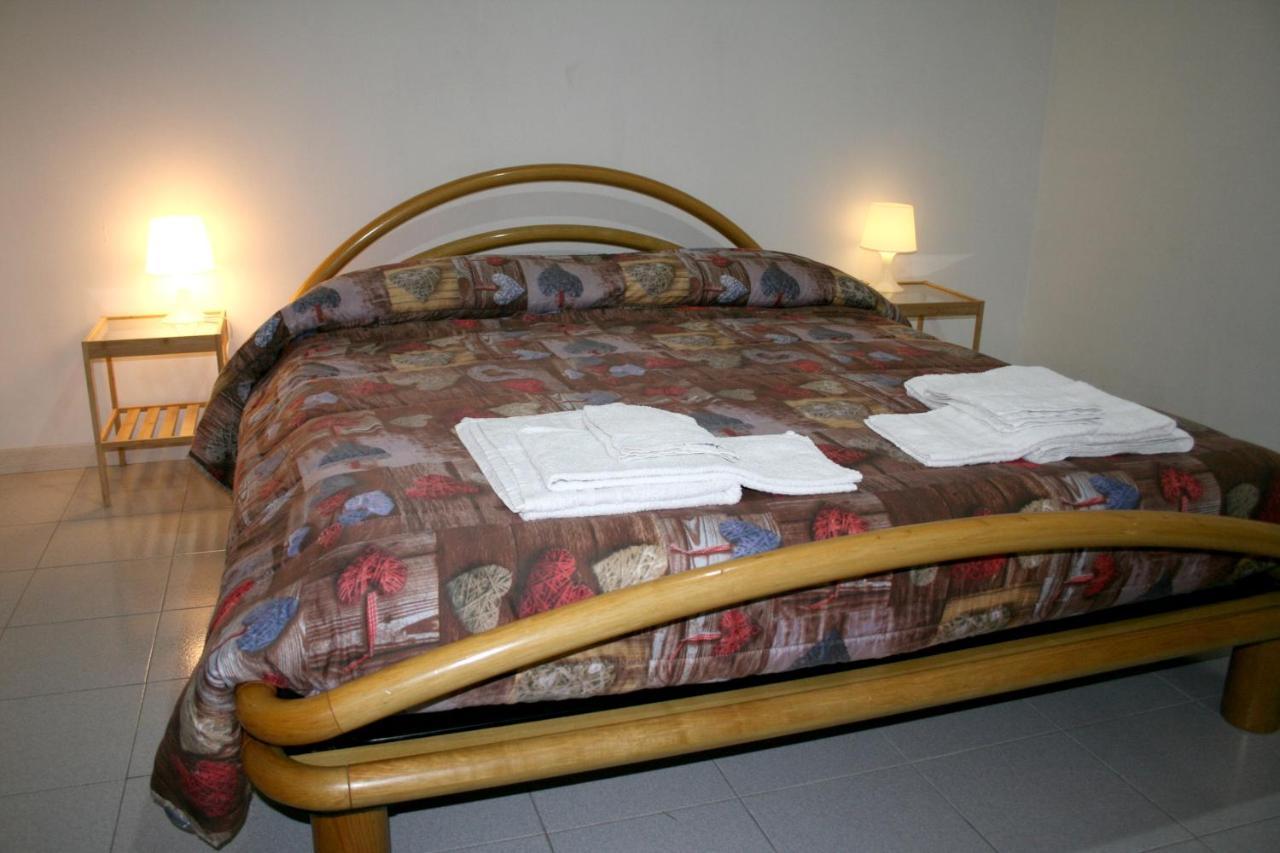 2 Bedrooms Appartement At Pescara 300 M Away From The Beach With Balcony And Wifi 외부 사진