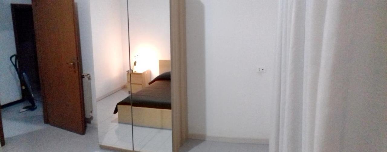 2 Bedrooms Appartement At Pescara 300 M Away From The Beach With Balcony And Wifi 외부 사진