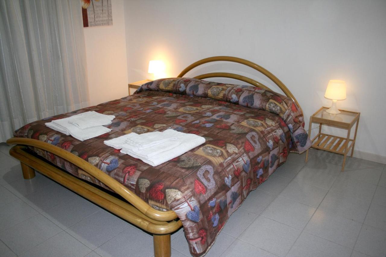 2 Bedrooms Appartement At Pescara 300 M Away From The Beach With Balcony And Wifi 외부 사진