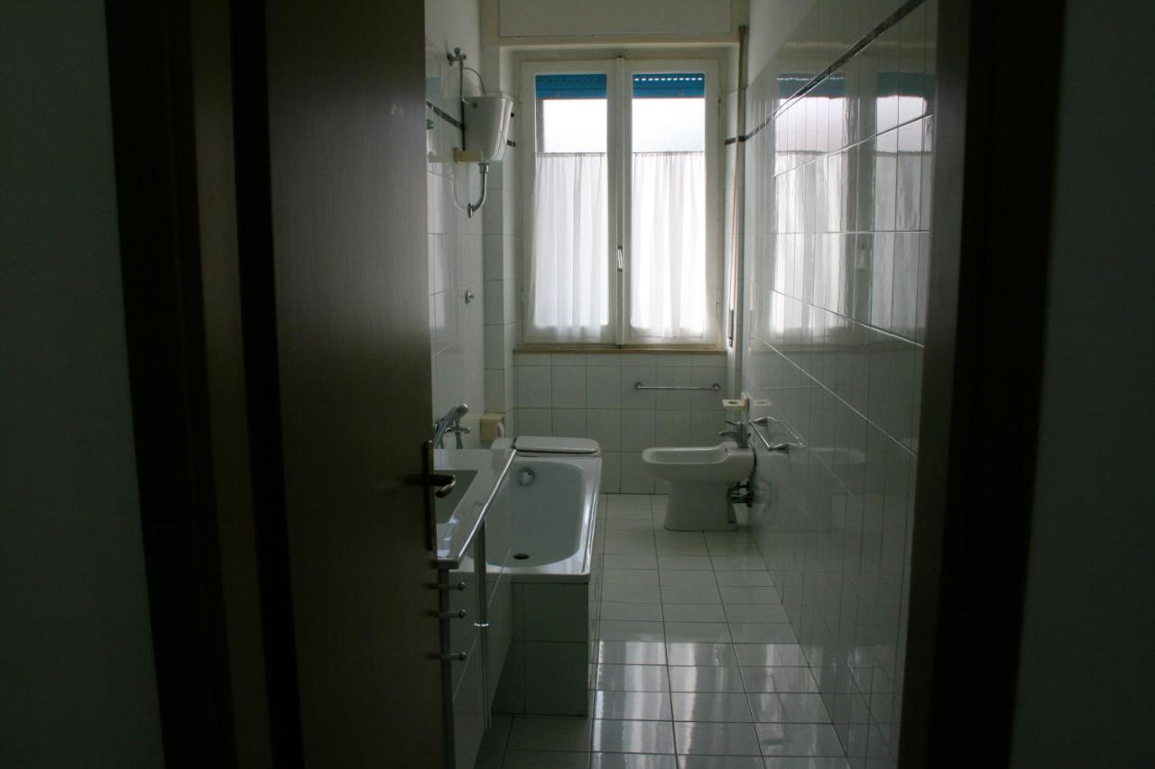 2 Bedrooms Appartement At Pescara 300 M Away From The Beach With Balcony And Wifi 외부 사진