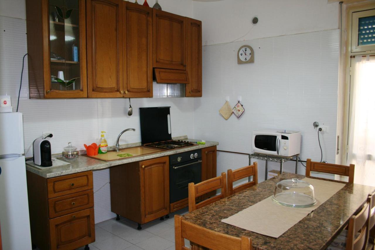 2 Bedrooms Appartement At Pescara 300 M Away From The Beach With Balcony And Wifi 외부 사진