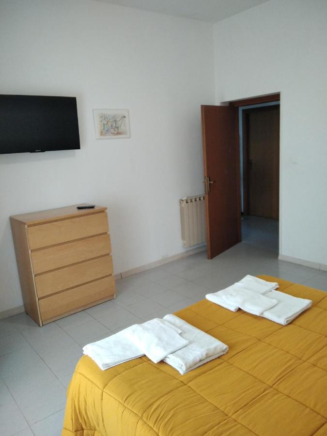 2 Bedrooms Appartement At Pescara 300 M Away From The Beach With Balcony And Wifi 외부 사진